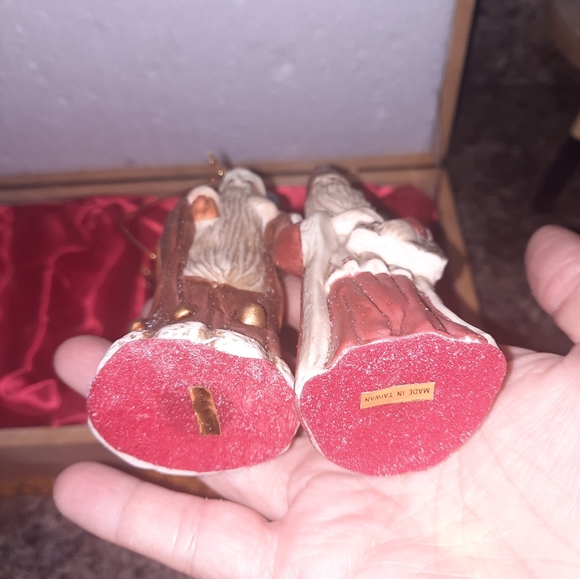 Brookstone Ornaments of Santa's past collection - Picture 11 of 16